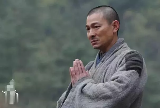 皇帝:你不吃肉,我便屠城!高僧含淚吃完後說了一句話,流傳千古