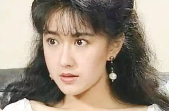 她用43年智鬥小三,丈夫去世後繼承70億財產,小三們顆粒無收