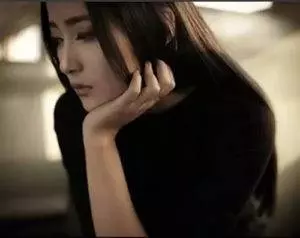 忘記一個人很簡單:不要見,不要賤
