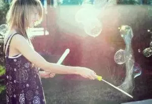忘記一個人很簡單:不要見,不要賤