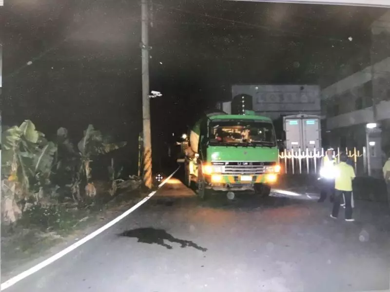 家人聚餐成最後晚餐!父返家途中「遭混凝土車輾斃」,愛女崩潰痛哭:「無法接受...」
