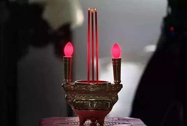 燒香能看出什麼?給神明上香,香的形狀告訴你吉凶