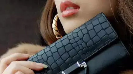 女人的錢包裡千萬不能放這些東西,影響財運