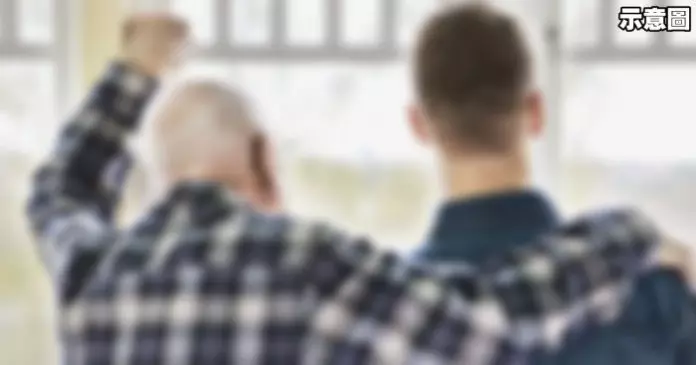 【珍惜眼前人?】兒子帶患末期癌爸「最後一次Family Trip」老爸一個舉動戳中他淚點:我好後悔…