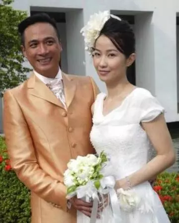 前藝人王麗萍嫁吳鎮宇 手握九成財產大權 | 柔佛人 - 中國報 Johor China Press