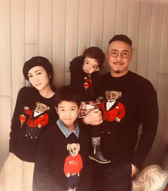 【沒穿內衣?!】謝安琪Deep V凸丁丁逛街,瘦了15KG身材果然Fit爆~網友:攝影記者很壞!
