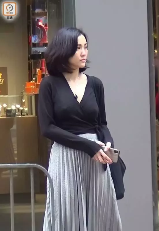 【沒穿內衣?!】謝安琪Deep V凸丁丁逛街,瘦了15KG身材果然Fit爆~網友:攝影記者很壞!