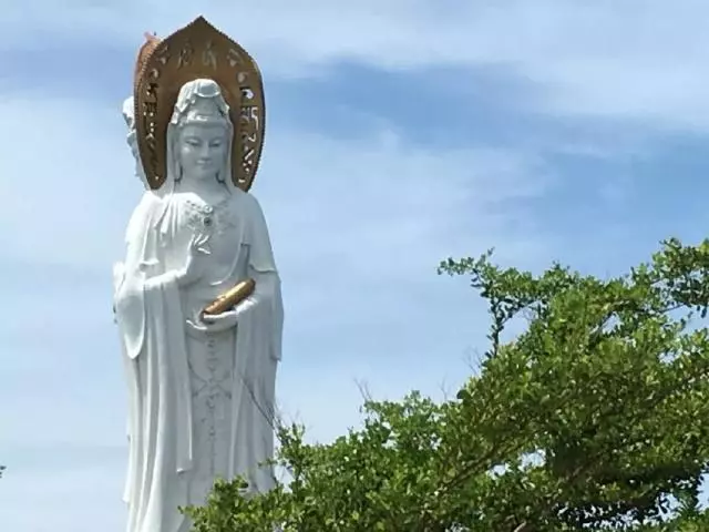 如何修得佛菩薩般莊嚴美好的相貌?