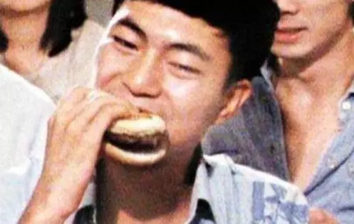 22歲被周潤發捧紅,如今62歲在廣東耕田,因拍戲21年仍未發財!