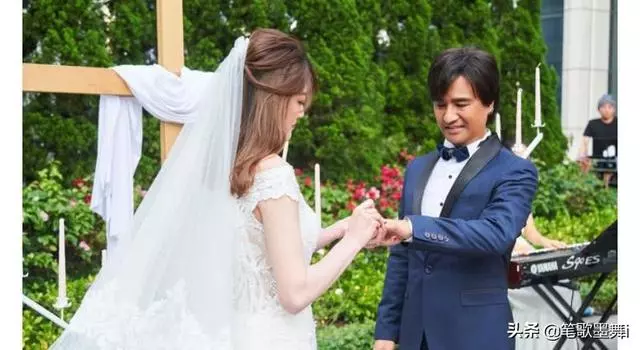 動力火車50歲尤秋興終於結婚,張宇SHE成員等圈內好友送祝福!