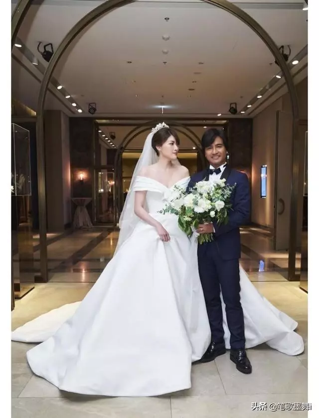 動力火車50歲尤秋興終於結婚,張宇SHE成員等圈內好友送祝福!