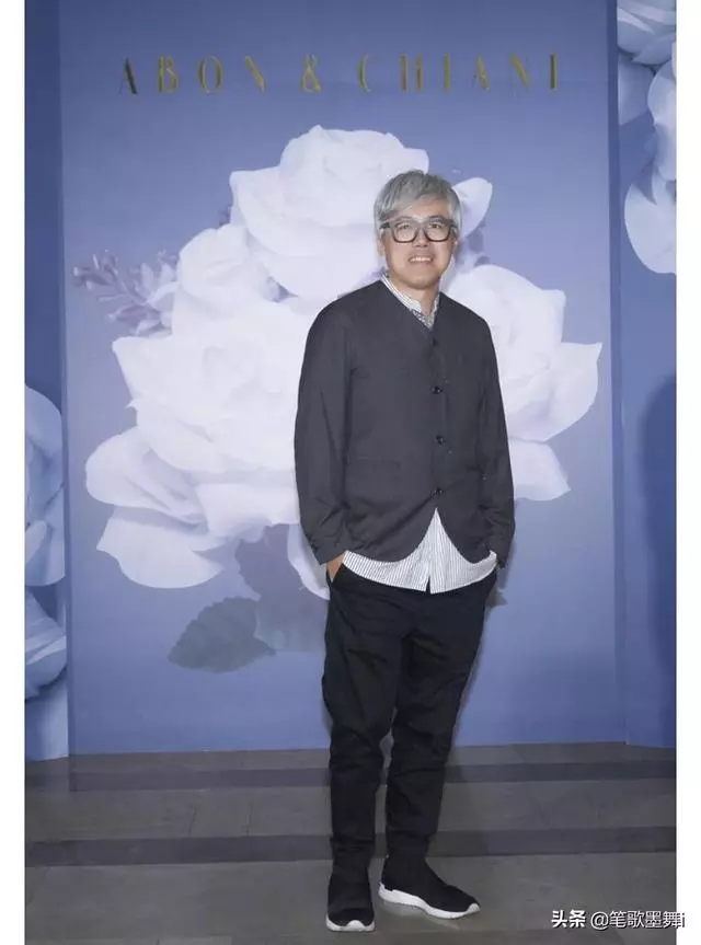 動力火車50歲尤秋興終於結婚,張宇SHE成員等圈內好友送祝福!