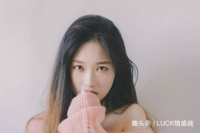婆婆看不起鄉下兒媳,故意帶高檔店購物,看到兒媳購物過程傻住