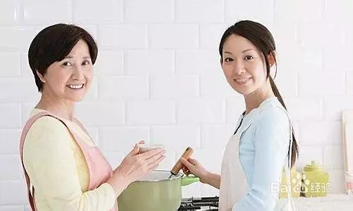 婆婆總是報喜不報憂,看到鄰居發的一張照片,我回去和她抱頭痛哭