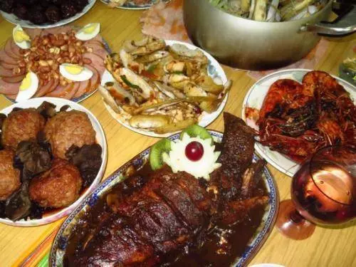 哥,以前都在家裡白吃白拿,今年爸媽不幹農活了你就不看他們嗎