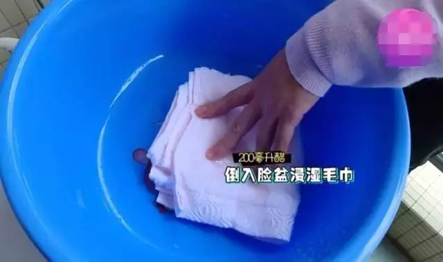 洗衣機用久了,洗出來的衣服越洗越髒?教你一招,讓你把洗衣機裡「隱藏的污垢」洗乾淨!