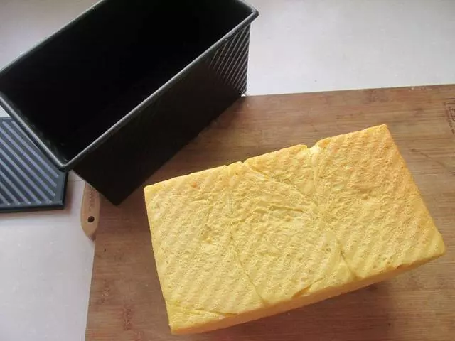 做麵包不用油脂加「它」柔軟有彈性,老化慢更健康,多做給家人吃