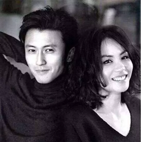 謝霆鋒兒子被問是否介意王菲當後媽,語出驚人說出這話震驚眾人