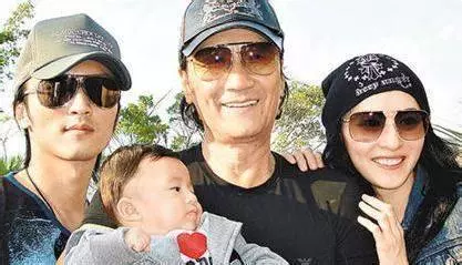 謝霆鋒兒子被問是否介意王菲當後媽,語出驚人說出這話震驚眾人