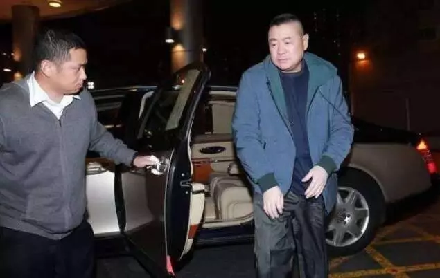 千億富豪劉鑾雄面臨坐牢風險,舊愛呂麗君重新召回被器重,老婆甘比地位不穩 !
