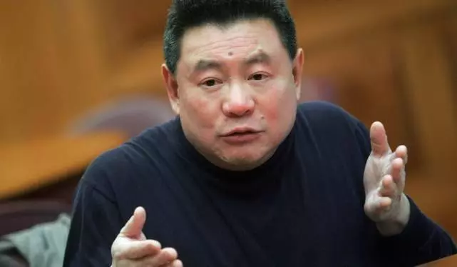 千億富豪劉鑾雄面臨坐牢風險,舊愛呂麗君重新召回被器重,老婆甘比地位不穩 !