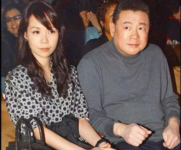 千億富豪劉鑾雄面臨坐牢風險,舊愛呂麗君重新召回被器重,老婆甘比地位不穩 !