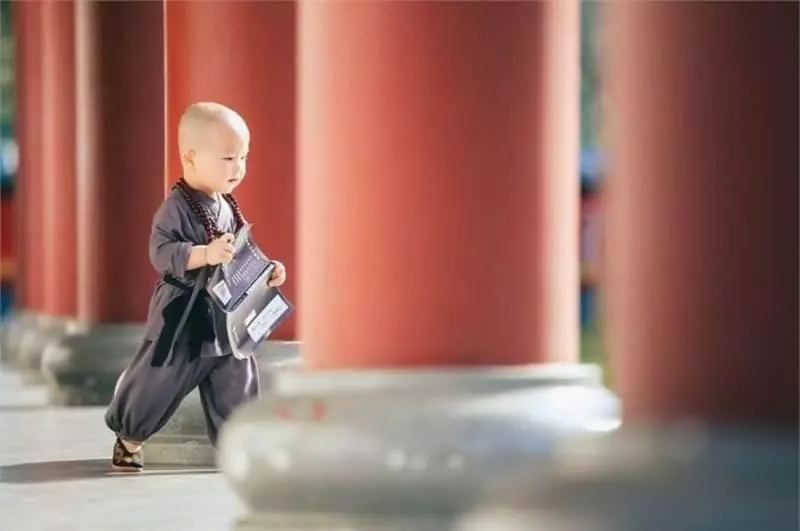 當你心煩時,不要找人聊天
