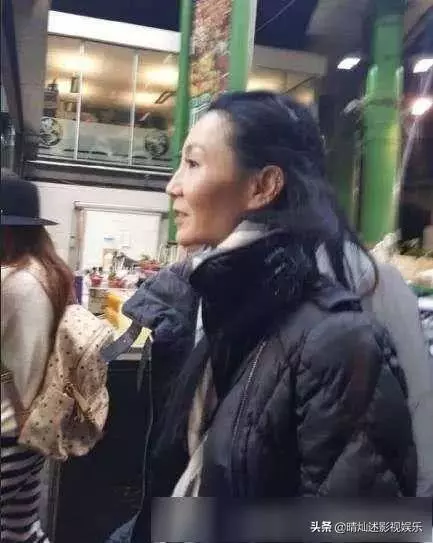 張曼玉近況,瘦弱不堪煙不離手,一生沒有孩子,叫人心痛不已