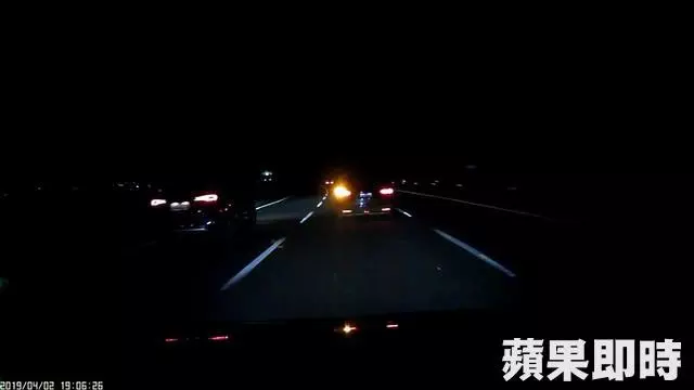 時速超過180!他檢舉軍用車「國道高速鑽車」有夠危險 警察一看「這個我們沒辦法」檢舉人卻慘了