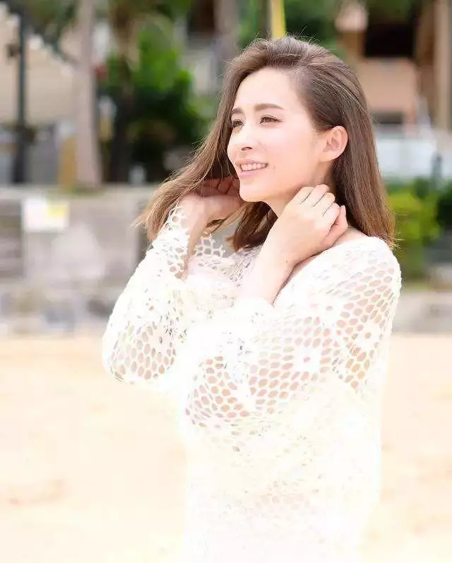 被稱「TVB最美綠葉」宣布結婚後首個生日曬美照,老公是富家公子!