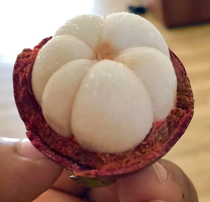 21張讓你「比看網美直播更興奮」的去皮後水果照 「去皮草莓」真的是OMG!