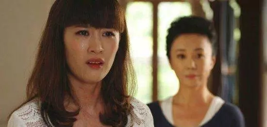 小姑子回娘家坐月子我悉心照料,無意中聽到她們對話,我扭頭就走