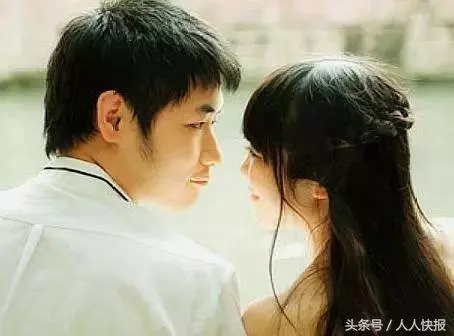 「女兒懷孕我和丈夫去看望,看見忙碌的親家,我打了丈夫一巴掌」