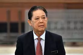 【中國遊客罵到亂】大馬人臉丟光!! 新加坡通關30~40分鐘,大馬通關6~8小時!! 我點名2個部長,你們死去哪裡了??