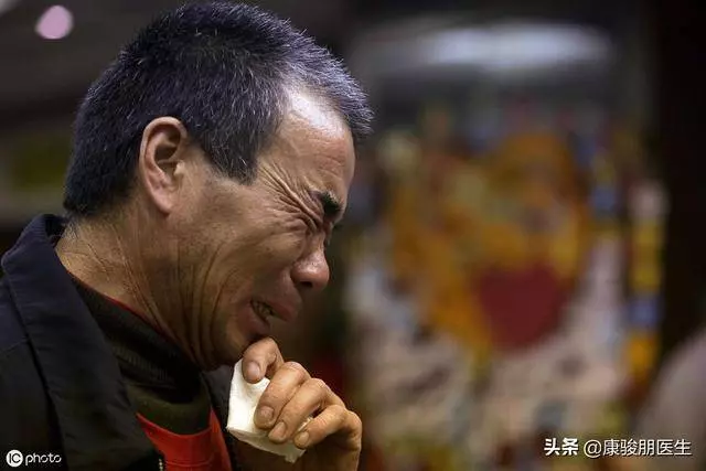 36歲男子牙疼難忍,搶救後心梗離世,醫生提醒:警惕身體4處疼痛