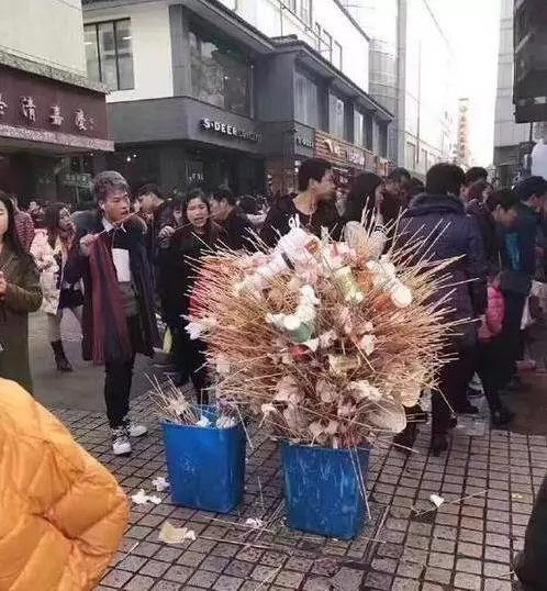 老婆的好姐妹說要過來一起洗澡,老婆讓她等我出差再來,感覺哪裡不對啊!