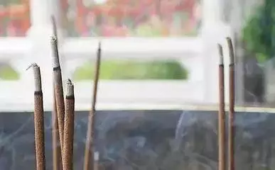 上香是上一支還是三支?竟然拜錯那麼多年!高僧說:不可不知!