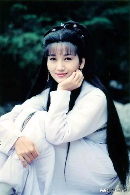 90年代港片中的天然古裝美女,真的太好看!