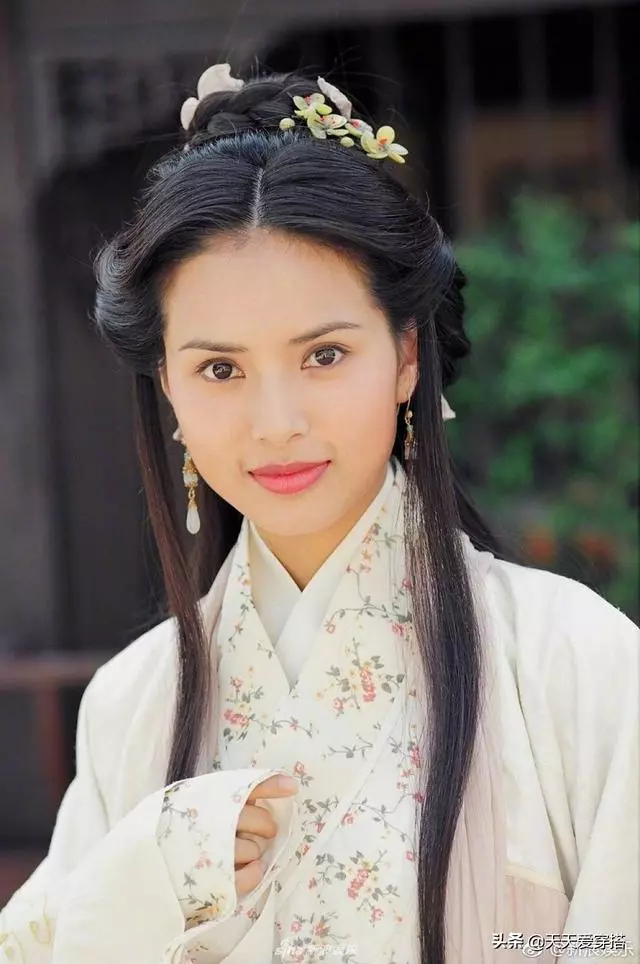 90年代港片中的天然古裝美女,真的太好看!