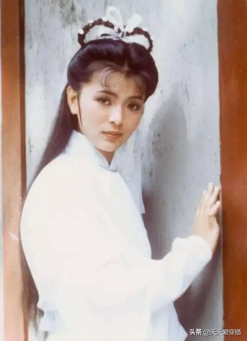 90年代港片中的天然古裝美女,真的太好看!