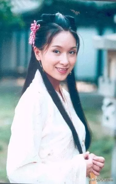 90年代港片中的天然古裝美女,真的太好看!