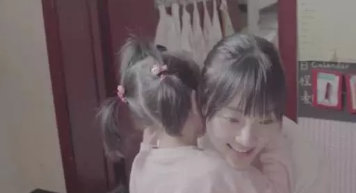李小璐微博公開了一段視頻,獲得網友一致的好評!