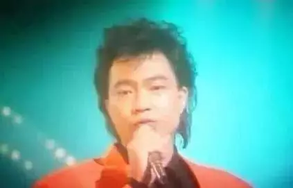 22歲被周潤發捧紅,拍戲22年卻未能大紅,如今62歲耕田發財致富!