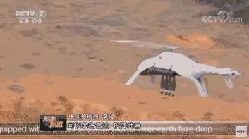 中國「航模轟炸機」橫空出世!可遙控到敵人上空 瞬間扔下6枚炮彈