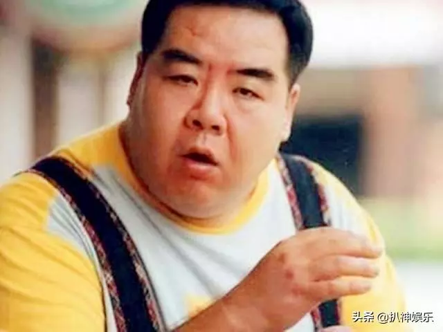 68歲影帝鄭則仕,曾欠下巨債沒錢吃飯,好友散盡,美妻不離不棄