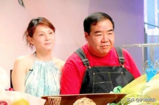 68歲影帝鄭則仕,曾欠下巨債沒錢吃飯,好友散盡,美妻不離不棄