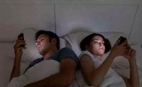 為什麼睡很久還是很累?睡眠好,人才長壽,睡覺前不要犯這些錯誤