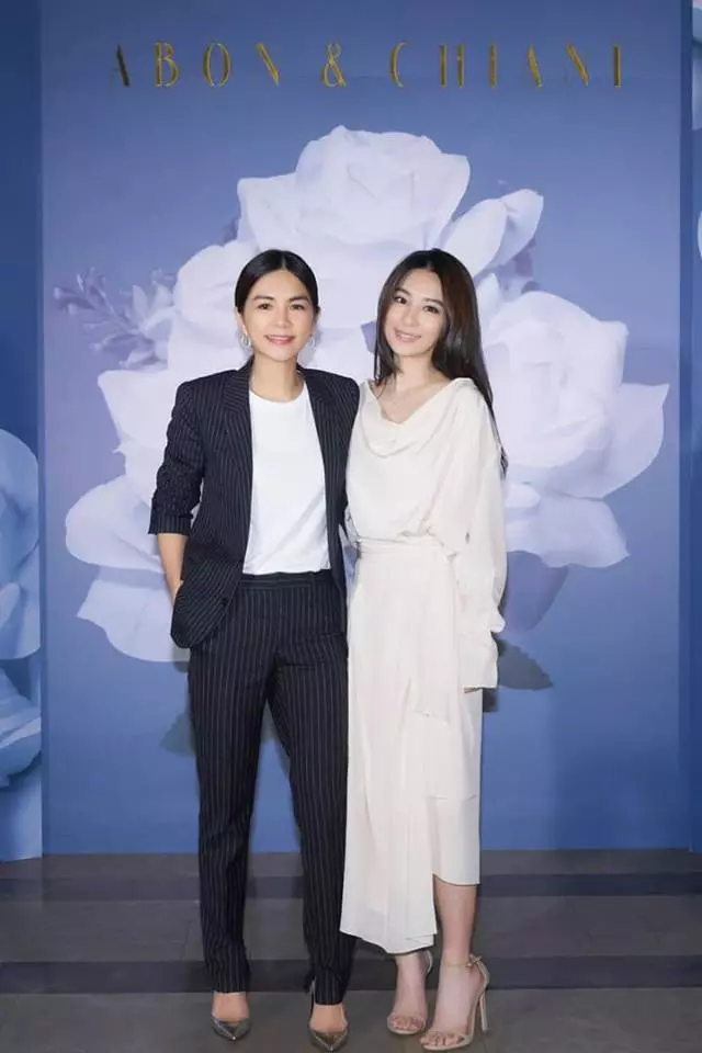 「動力火車」尤秋興50歲迎娶嬌妻!婚禮當天「媽媽沒辦法上台」,他感嘆太晚婚:是我不孝...