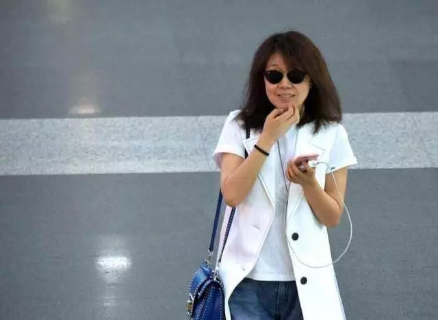 不少女明星的盛世美顏都是「妝」出來的,素顏後的她們都一言難盡!