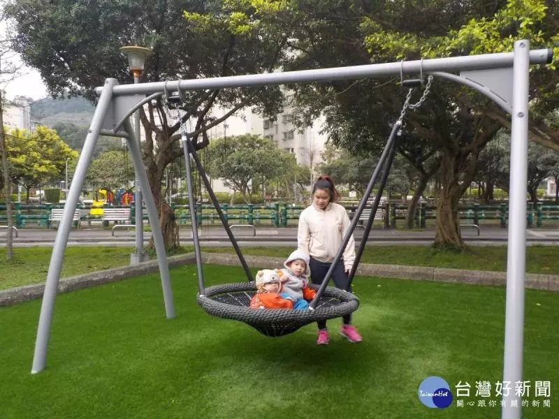 溜小孩好去處 四分溪畔綠地遊戲場歡迎來挑戰